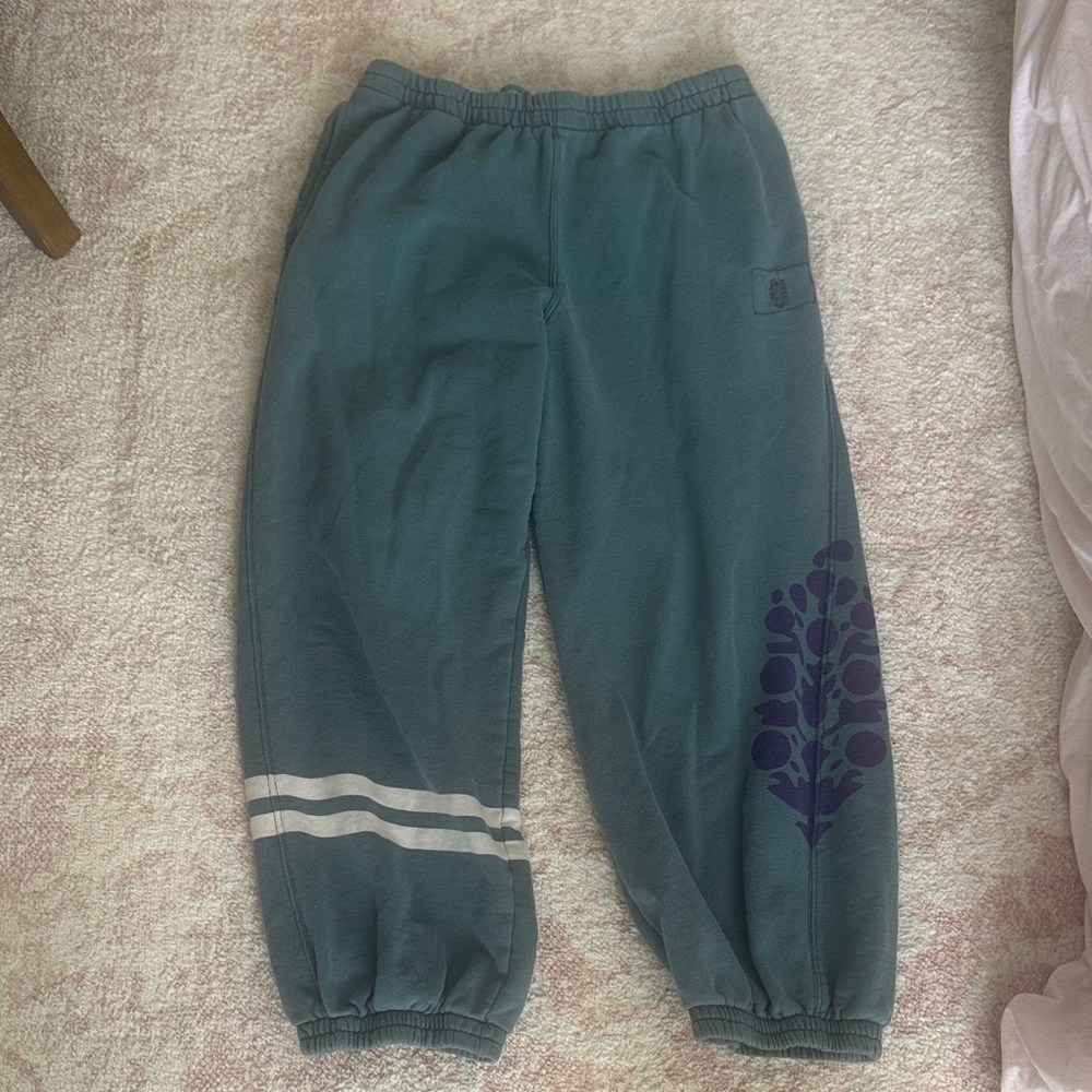 Free people movement All Star Logo Pants

Midnight Jade Combo
